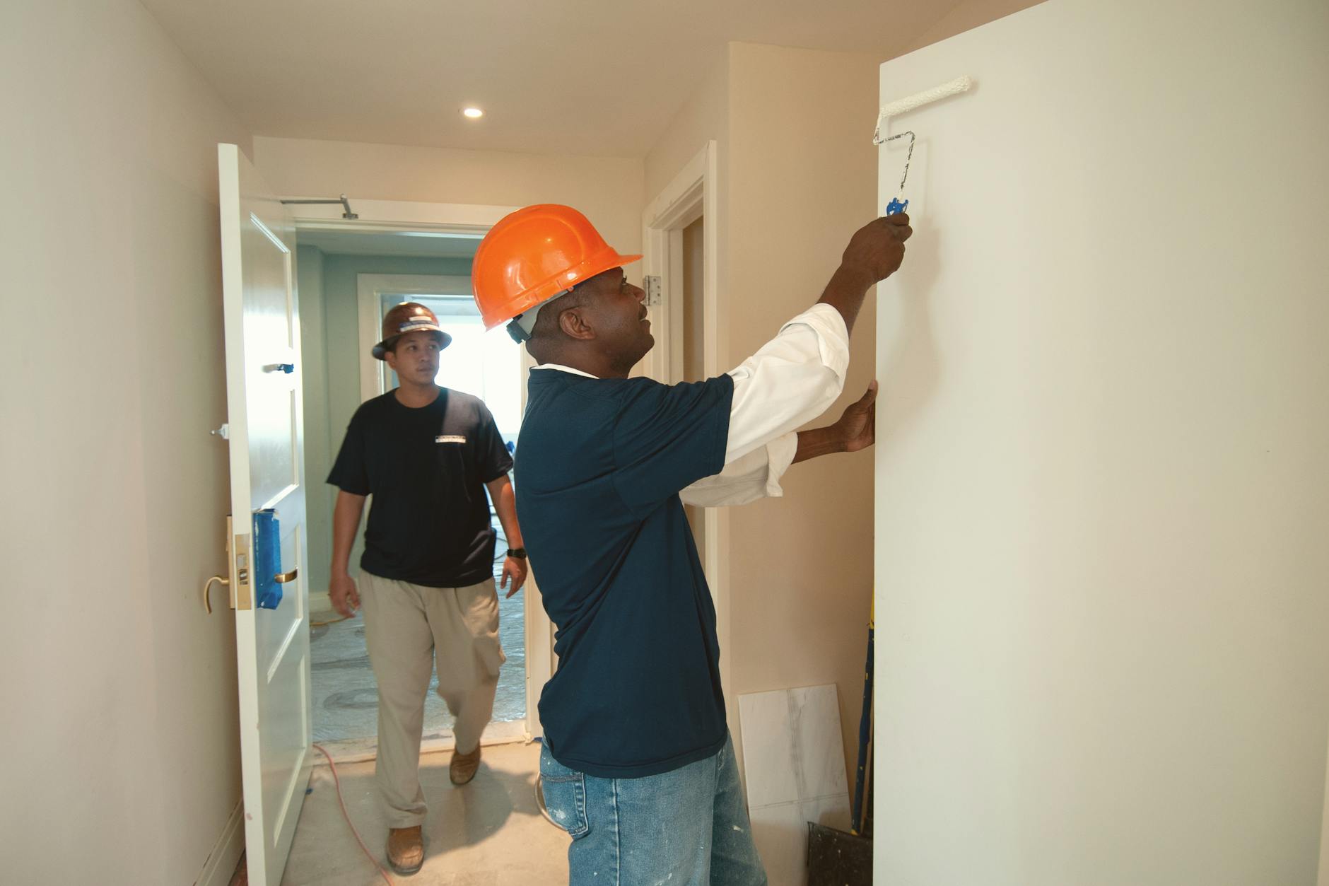 Unser Team bei der Arbeit — Innenrenovierung